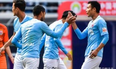 青岛黄海完败辽足，主场慘遭四球惨敗的简单介绍