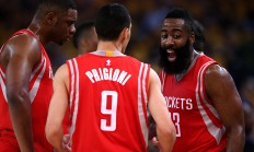 热火客场击败掘金，发挥出色