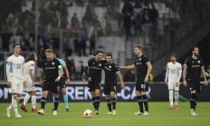 包含赫塔菲险胜对手，取得关键三分的词条