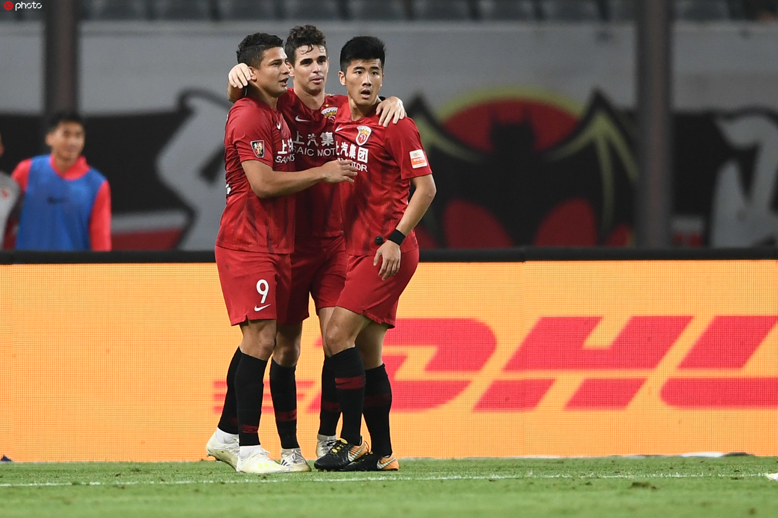 包含胡尔克神勇发挥，助力球队晋级的词条