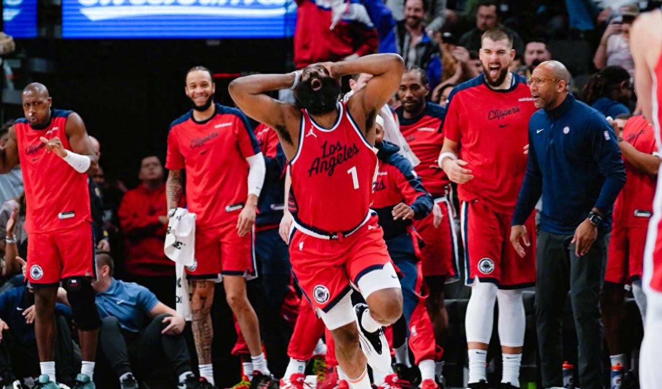 尼克斯全队状态火热，快船再胜热火的简单介绍