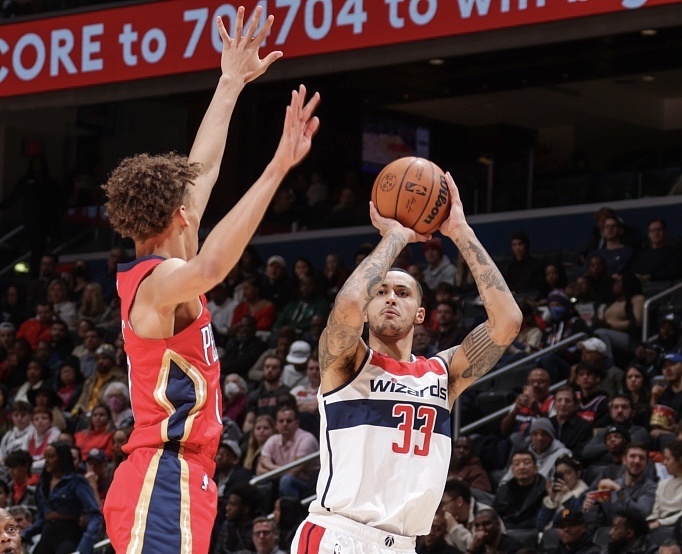 包含76人大胜鹈鹕，库兹马全场高效的词条