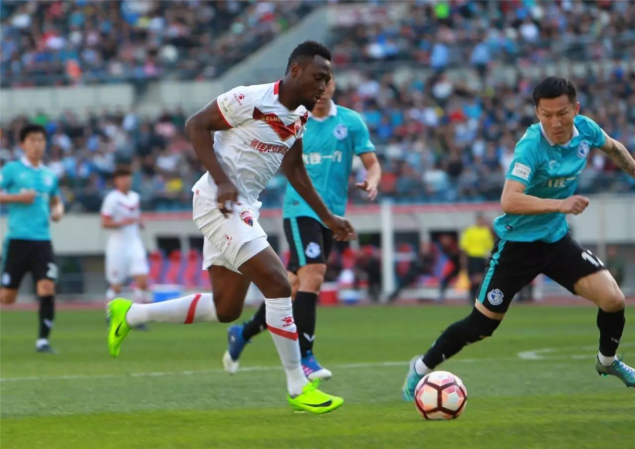 包含深圳佳兆业战术稳健迎战对手的词条