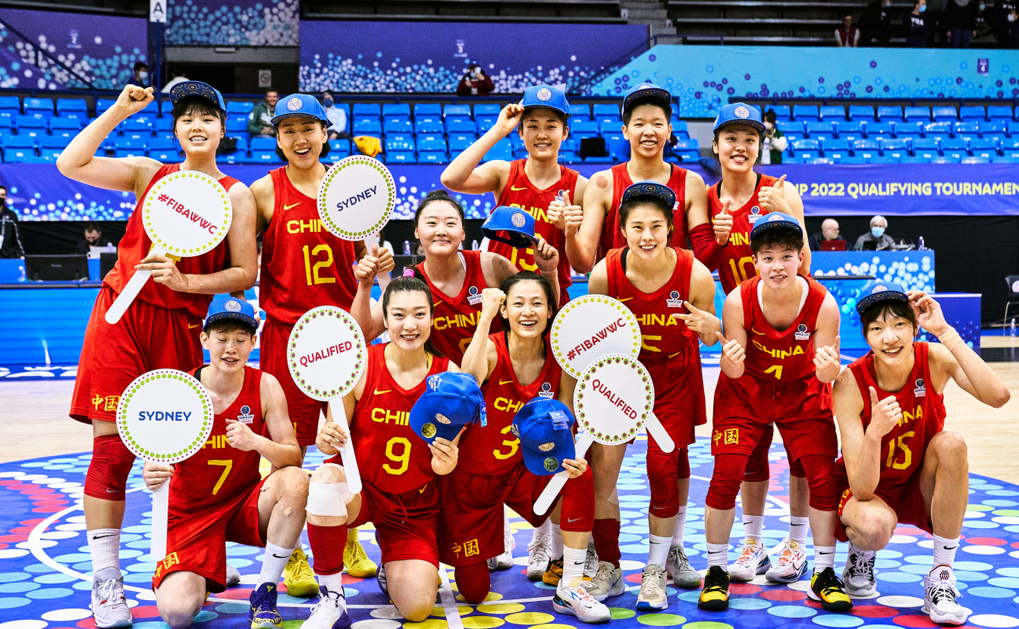 包含俄罗斯女篮实现完美连胜，跻身决赛的词条