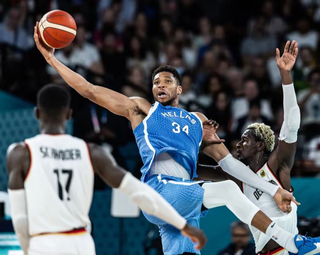 德国队在篮球比赛中实现逆转胜利