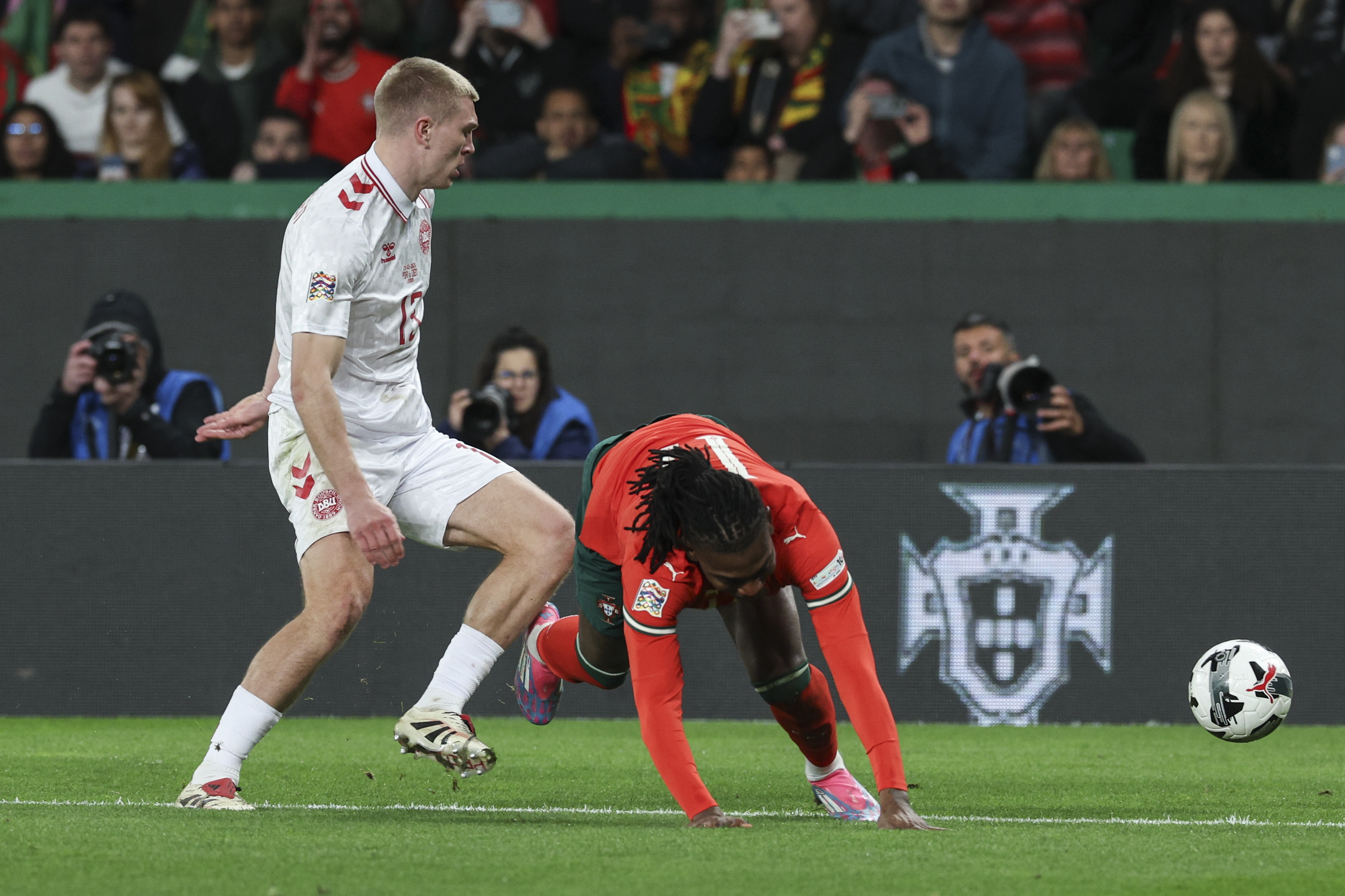 葡萄牙力克匈牙利,晋级欧国联淘汰赛 葡萄牙力克匈牙利,晋级欧国联淘汰赛